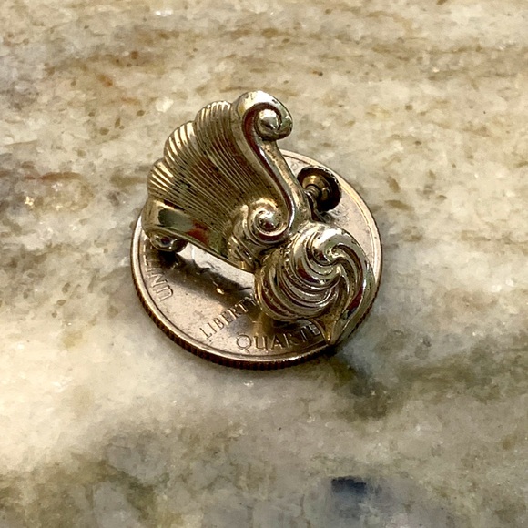 Wallace Sterling Silver Earrings - Picture 4 of 4